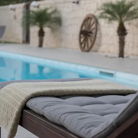 Isulatravel - Le Palme Villa